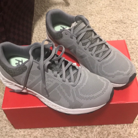 New Balance Shoes - New in Box. Women’s Sz 9 New Balance Running shoe